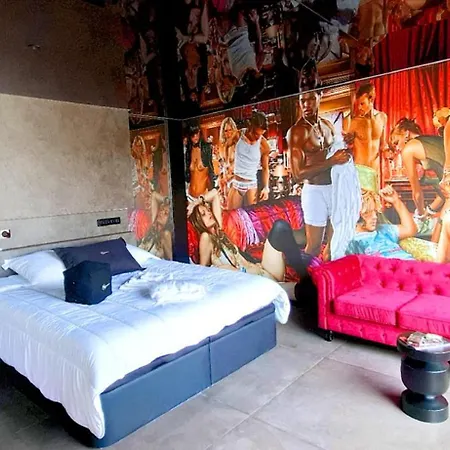 Le Velvet Jardin D'eden Couple Only - Vue - Piscine - Garage Prive - Village Naturiste Apartment *